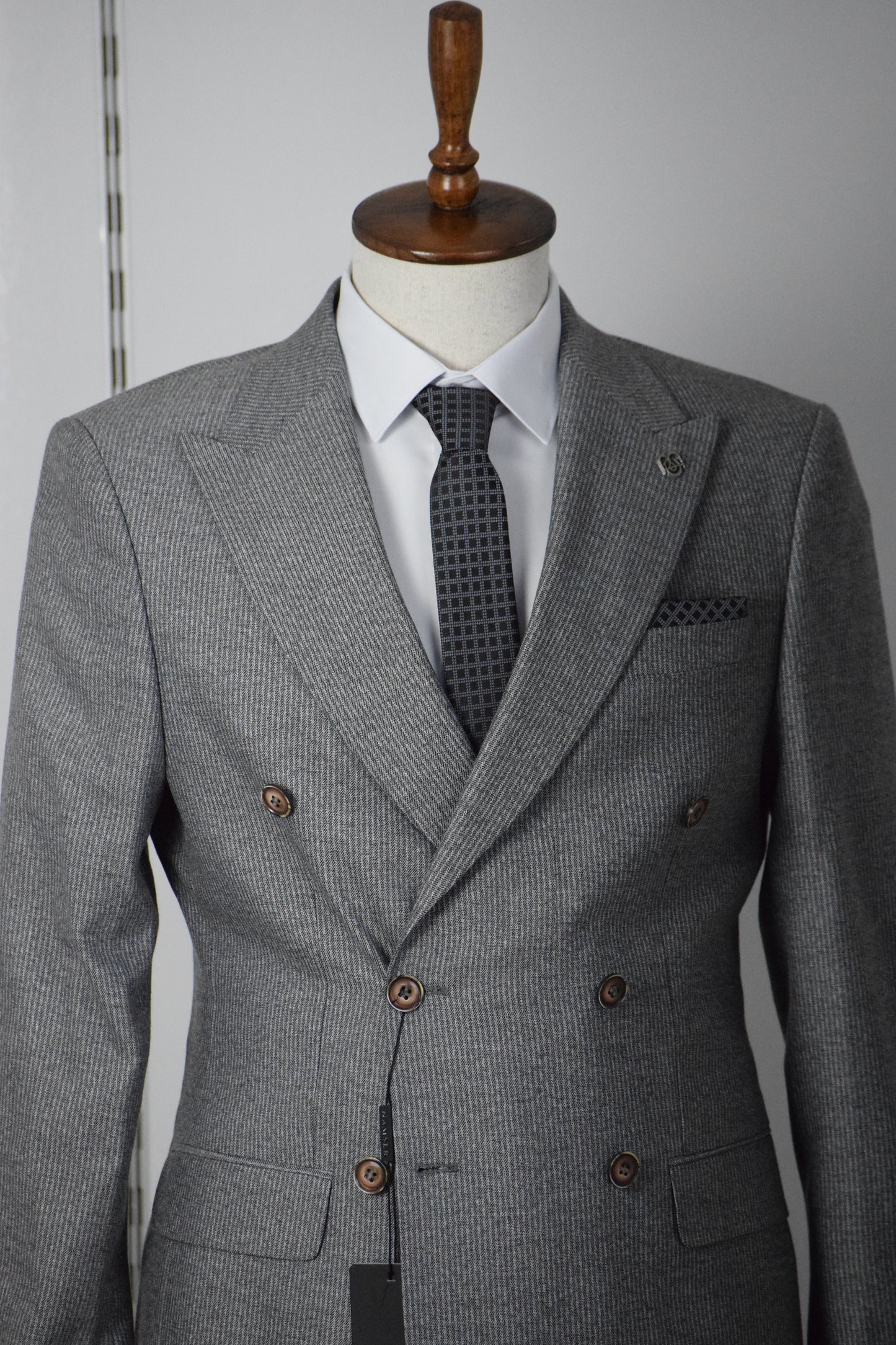 KENDİNDEN DESENLİ KRUVAZE TAKIM ELBİSE  - GRİ