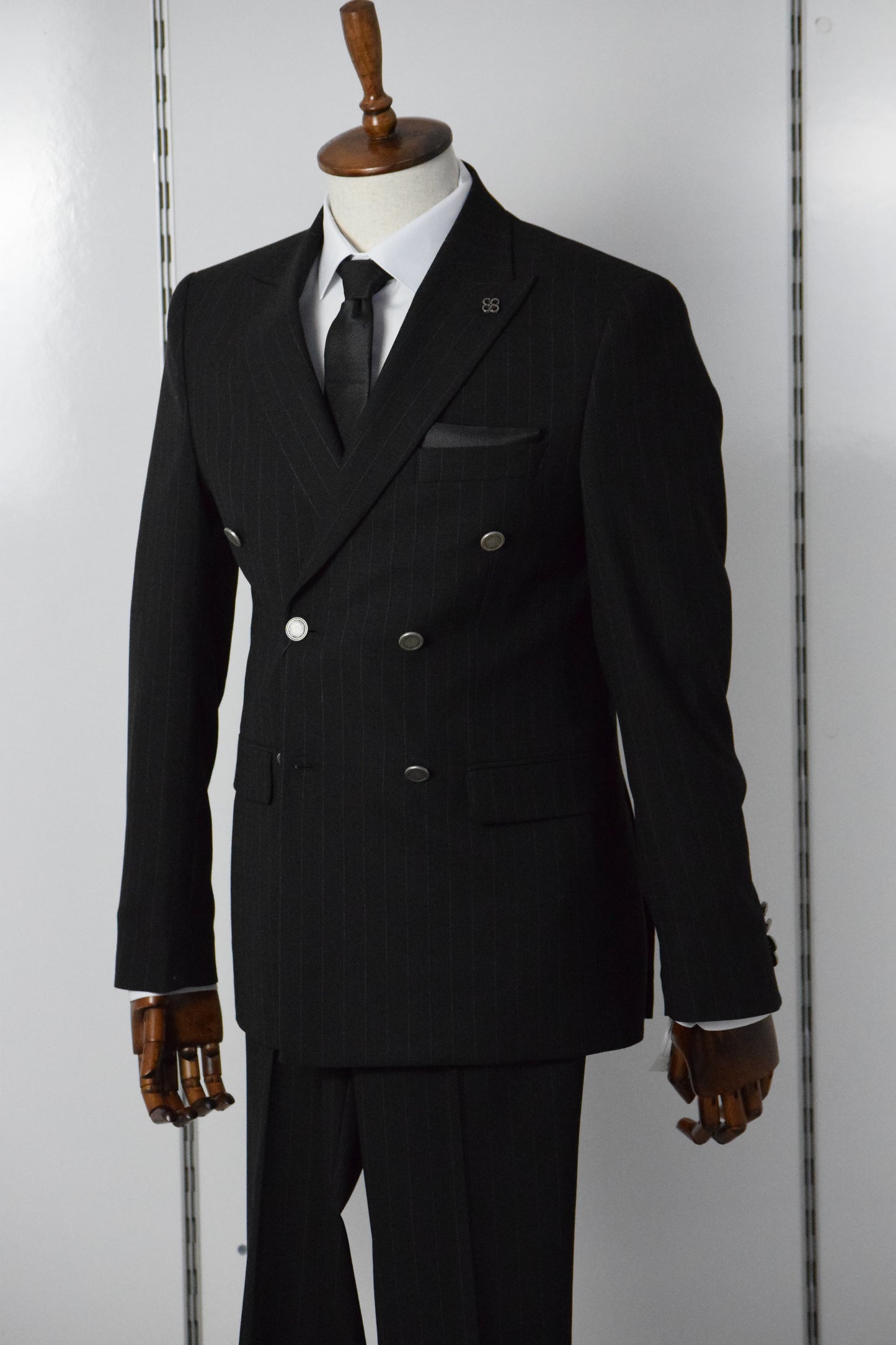 ÇİZGİLİ KRUVAZE TAKIM ELBİSE - SİYAH