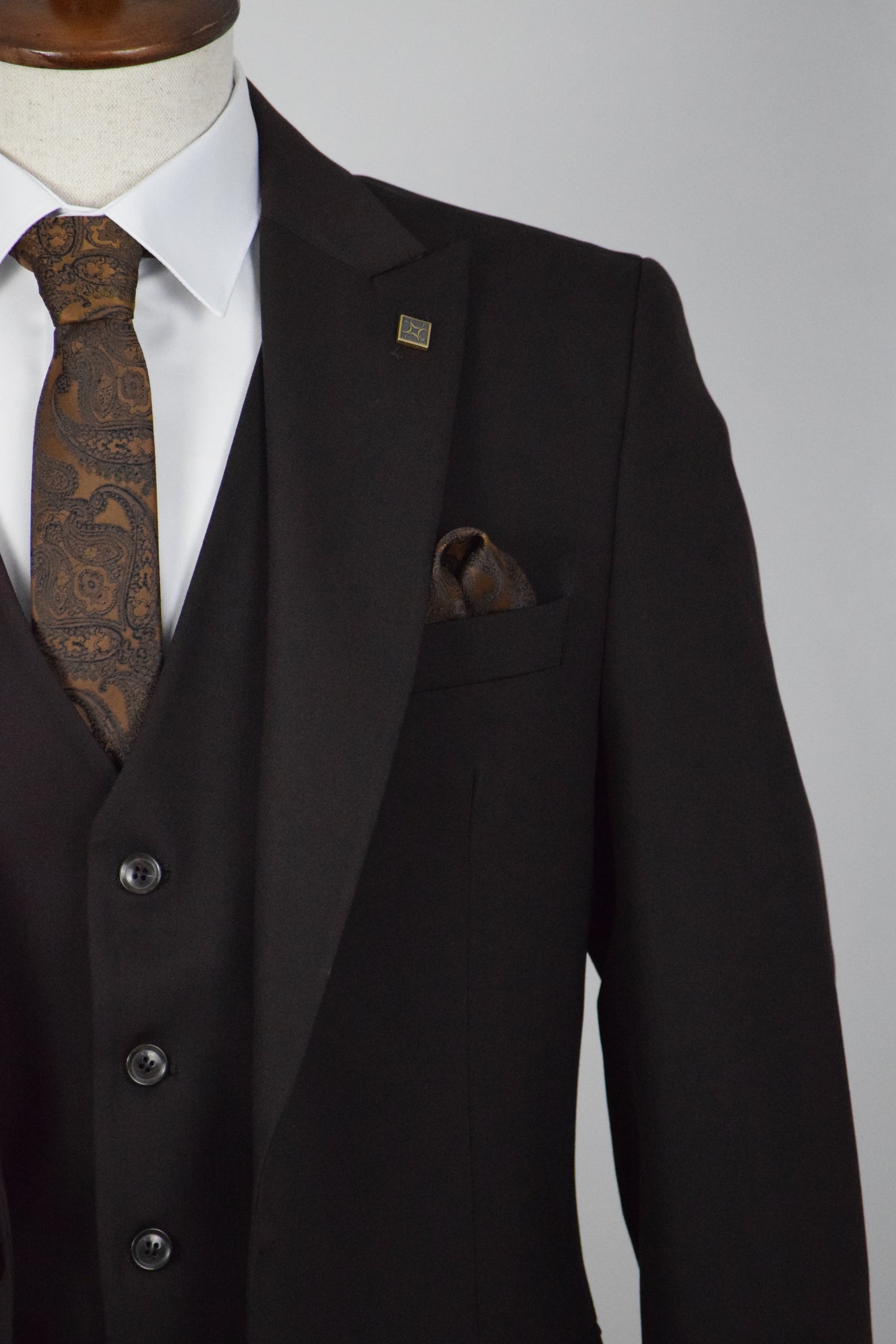 DÜZ YELEKLİ TAKIM - KAHVERENGİ